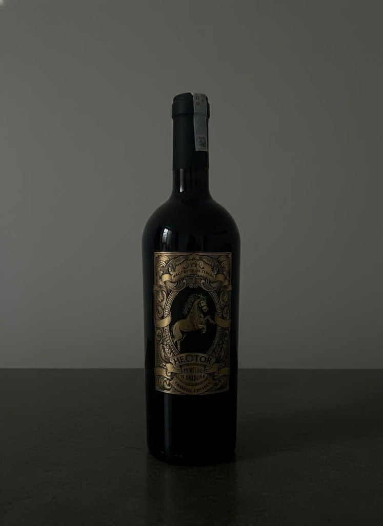Rượu Vang Con Ngựa Hector biểu tượng Mã Đáo Thành Công và ý nghĩa phong thủy